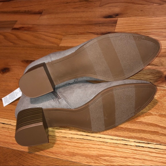 NWT Taupe Block Heel Booties - Picture 4 of 5